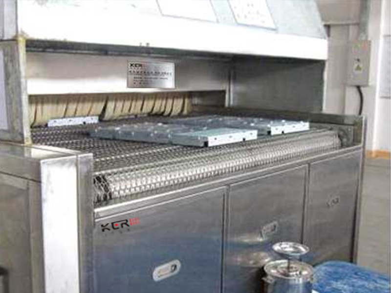 全自動超聲波噴淋清洗機(jī)如何將產(chǎn)品清洗干凈的？