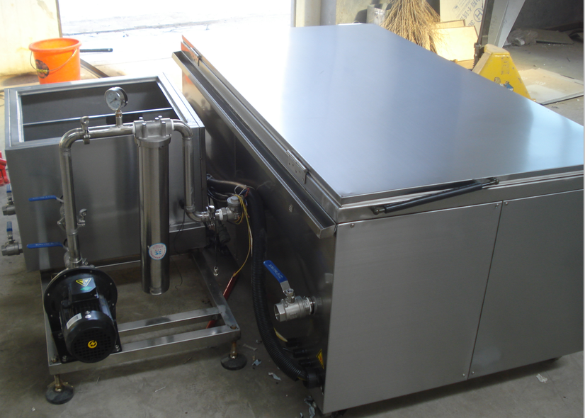 全封閉金屬零部件清洗機(jī)清洗要注意什么？